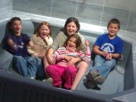 mon frere ma soeur et mes cousines stella et jessyka